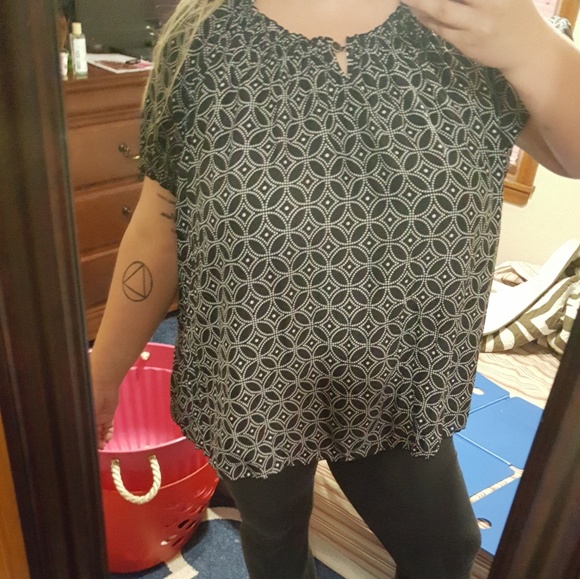 3X black and white top - Picture 5 of 5